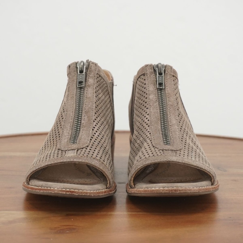 Sofft Womens Nalda Sandals Slingback Beige Metallic Perforated Leather 8M - Picture 3 of 9